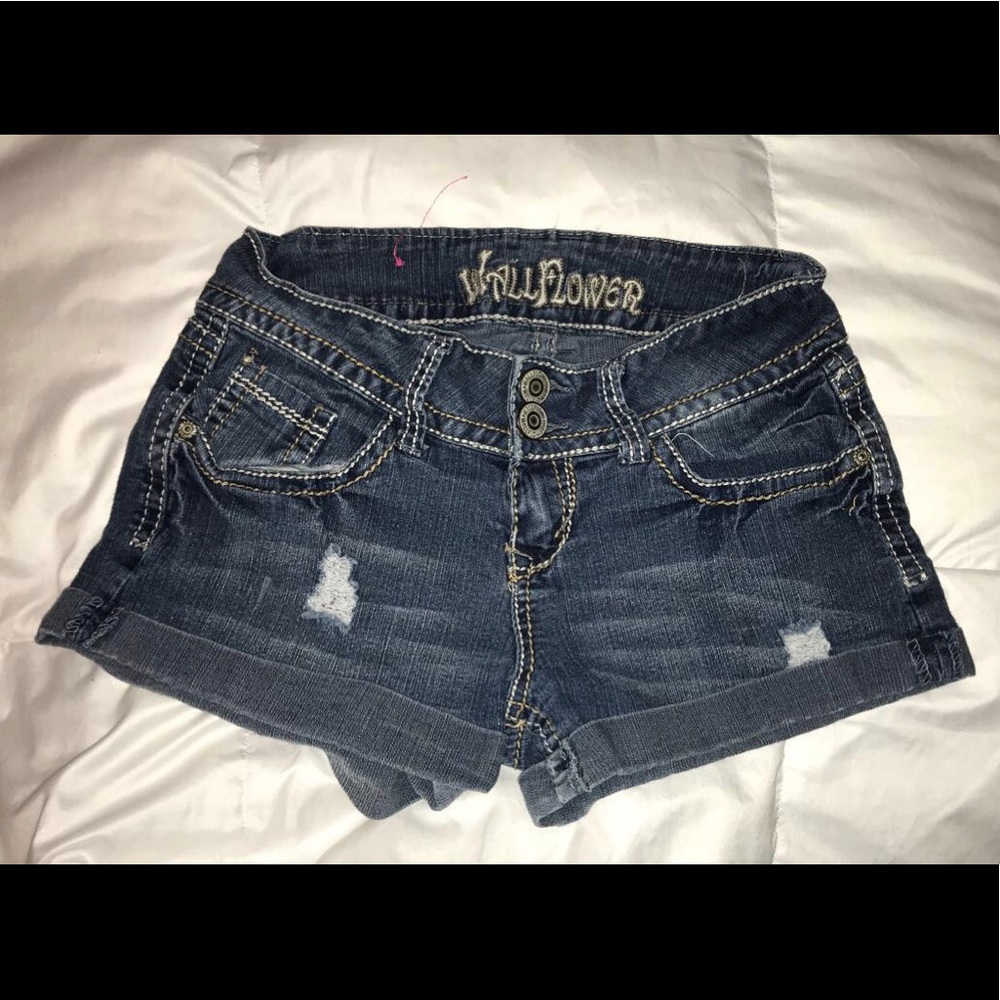 Shorts - Picture 2 of 2